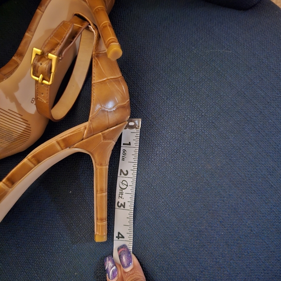 Ralph Lauren Brown Stiletto Heels with Strappy Design - Picture 3 of 9